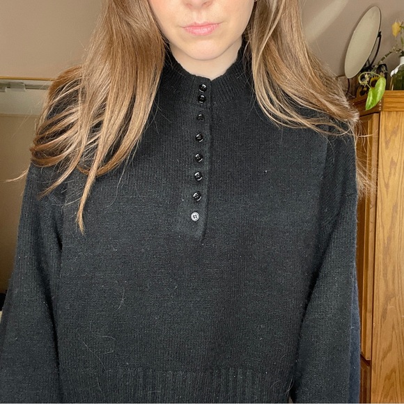 Button front oak & fort sweater - Picture 1 of 3